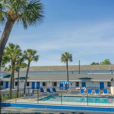 Royal Palms Motel ไทบีไอส์แลนด์ ภายนอก รูปภาพ